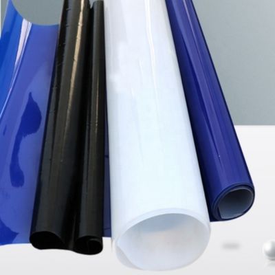 Geomembranes en PEHD L'aquarelle est recouverte d'une couche de 0,5 mm de crevettes noires La longueur de la couche est de 50 à 200 m