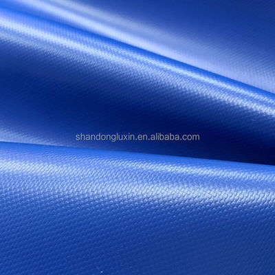 Couverture de chargement de camions Étoffe de bâton en poly-tissé imperméable à l'eau avec 840DX840D-1300DX1300D Nombre de fils