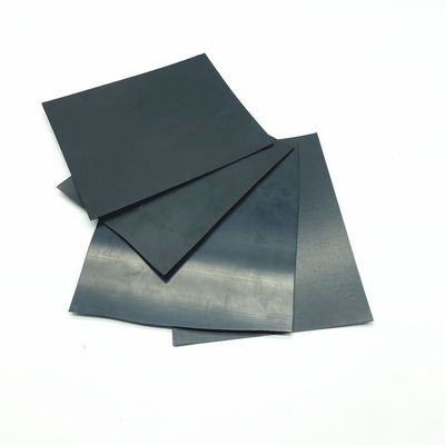 Geomembrane brillante de 4 mm Hdpe texturé dans le style de conception asiatique pour une longueur personnalisée