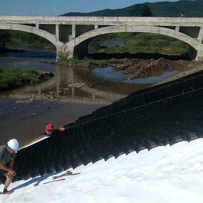 330 mm-1000 mm Distance de soudage Géocelle HDPE pour solution de stabilisation du gravier de la chaussée