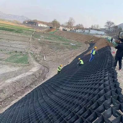 1.0-1.7 mm épaisseur ligne de production de géocellules HDPE pour une solution totale dans la construction routière