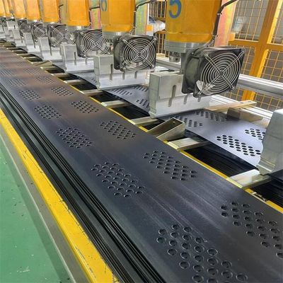 Les géocellulés en HDPE noir sont la solution ultime pour lutter contre l'érosion et stabiliser le sol