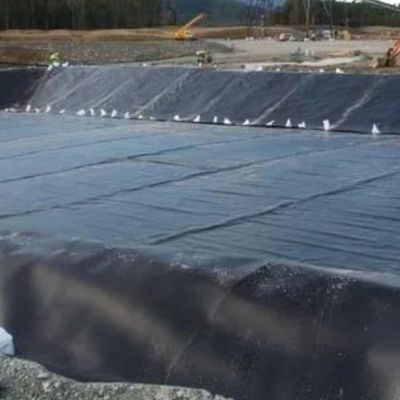 Surface de revêtement de l'étang à géomembrane HDPE Surface de revêtement de l'étang à géomembrane lisse des deux côtés 0,75 mm 1 mm 2 mm