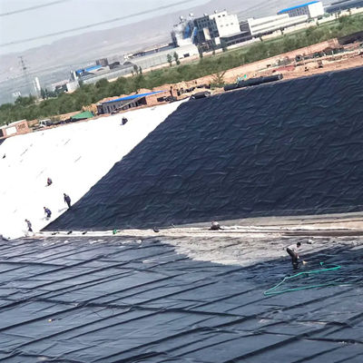Plaque de géomembrane double en PEHD lisse pour revêtements d'étanchéité des étangs Largeur 1m-8m