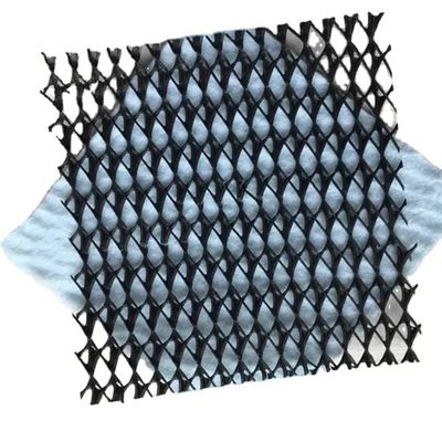 Réseau de drainage composite 3D Densité du plastique de polyéthylène pour terrains de sport et décharges