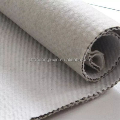 Réseau de drainage composite 3D Densité du plastique de polyéthylène pour terrains de sport et décharges