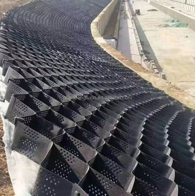 Géocelle en PEHD destinée à la stabilisation du gravier et au renforcement des murs de soutènement