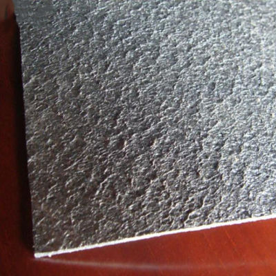1m-8m largeur géomembrane HDPE pour étangs de koi et jardins d'eau surface lisse / texturée