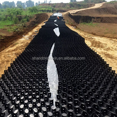 Réseau de terre de géocellules en plastique HDPE pour stabilisation de pente Distance de soudage 330mm-1000mm