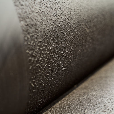 1m-8m largeur géomembrane HDPE pour étangs de koi et jardins d'eau surface lisse / texturée