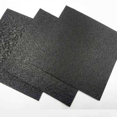 1m-8m largeur géomembrane HDPE pour étangs de koi et jardins d'eau surface lisse / texturée