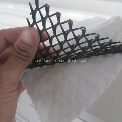 Réseau de drainage composite tridimensionnel avec des options de longueur de 50 m à 100 m ou sur mesure