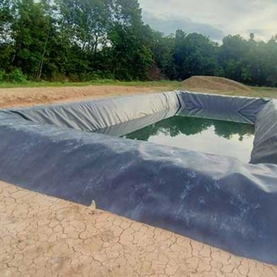 L'étagère de la ferme de poissons est recouverte d'une membrane géomembrane en HDPE longueur 50-200m Noir Blanc Bleu Vert personnalisé