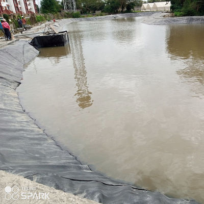 Projets de solution totale 0,5 mm HDPE texturé lisse noir géomembrane piscicole étang liner