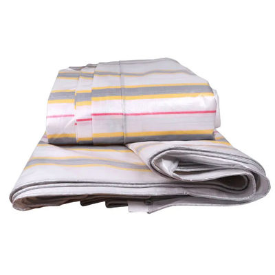 Couverture de voiture en bâtonnet PE Protection durable et abordable pour votre voiture