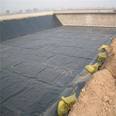 Liner de barrage à géomembrane en HDPE lisse des deux côtés pour l'irrigation traditionnelle des étangs de poissons