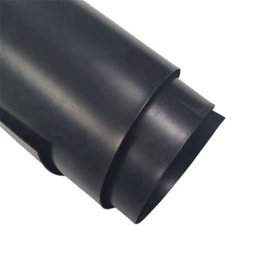 ASTM GRI-GM13 Géomembrane standard HDPE hydrophobe lisse pour piscine