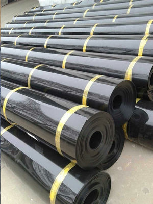 Géomembrane HDPE de 1 à 6 m de largeur pour matériaux géosynthétiques imperméables en finition brillante