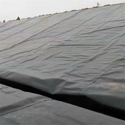 Géomembrane antioxydante préfabriquée de 2 mm pour les étangs de poissons et les sites d'enfouissement