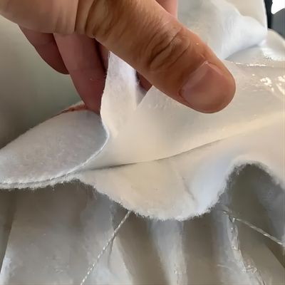 Geomembrane HDPE 0,5 mm 1 mm 2 mm 2,5 mm pour le revêtement d'étang de poisson 1-6 m Largeur Matériau imperméable à l'eau