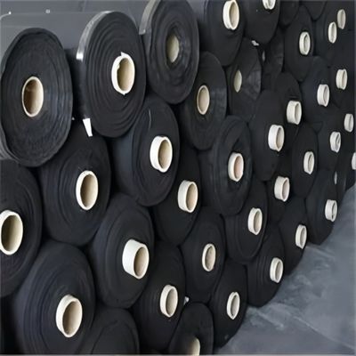 Géomembrane lisse pour revêtement d'étang de poisson 0,5 mm 1 mm 2 mm épaisseur double surface lisse