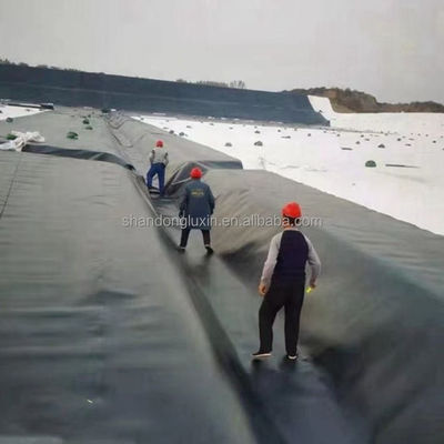 Géomembrane à double surface lisse pour les exploitations d'aquaculture en eau douce Épaisseur 0,2 mm-2,8 mm