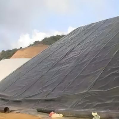 Géomembrane texturée préfabriquée de 1 à 6 m de largeur pour les pentes ASTM GRI-GM13 Norme 1 mm 2 mm