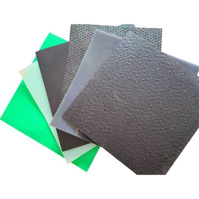 Géomembrane imperméable à l'eau résistant à la perforation et à la déchirure
