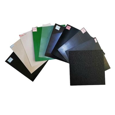 Épaisseur de 1 mm 2 mm Géomembrane lisse Largeur de 1 à 6 m pour l'ingénierie anti-fuite directement
