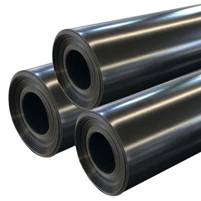 ASTM GRI-GM13 Géomembrane lisse en HDPE noir standard pour les sites d'enfouissement et les étangs de poissons