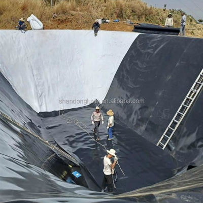 Surface lisse revêtement de géomembrane en PE de 2 mm pour les mines et autres applications industrielles