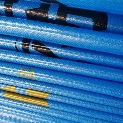 Couleur personnalisée Épaisseur légère en PE Étarpe imperméable pour le blocage de la lumière du soleil et la poussière
