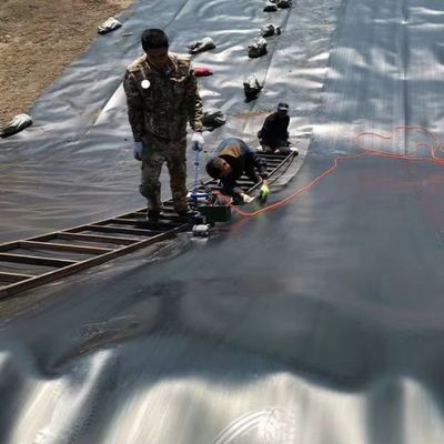 1.5 mm Geomembrane en HDPE noir pour le lac Dam Liner Farm Liner Style de conception industrielle