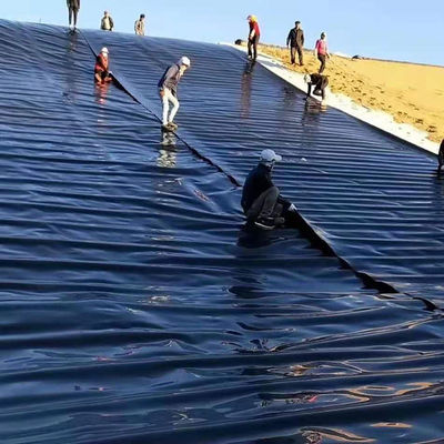 1.5 mm Géomembranes en HDPE blanc noir pour étang de poisson lagune lac