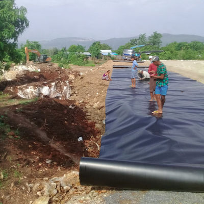 Géomembranes Hdpe pour piscine de poisson en plastique lagune lac barrage de doublure 1,5 mm de longueur 50m-100m