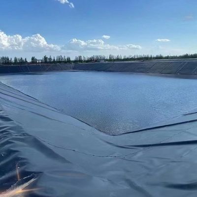 Design moderne préfabriqué en PEHD Géomembranes lisses pour étang de poisson 0,5 mm 1 mm pour les réservoirs de stockage d'eau
