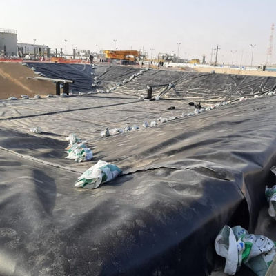 1m-8m Largeur HDPE Geomembrane Liner pour la piscine de la ferme de poissons capacité de solution de projet