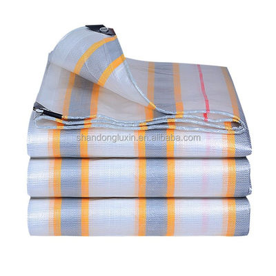 Protégez les objets du soleil et de l'humidité avec une bâche en polyéthylène durable