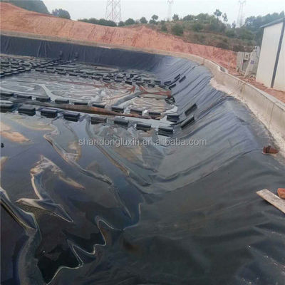 Épaisseur 0,2 mm-2,8 mm Géomembrane en PEHD pour revêtement d'étang de poisson et revêtement de barrage dans les résidus d'étang