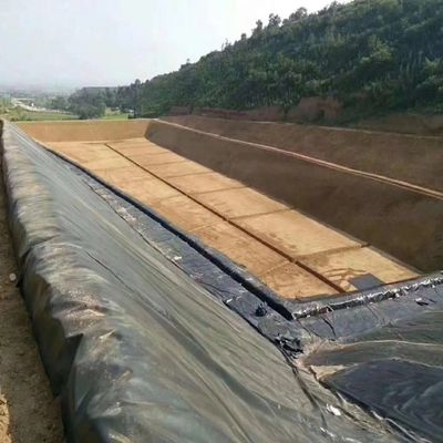 1.5 mm Géomembrane en HDPE noir lisse pour l'environnement extérieur