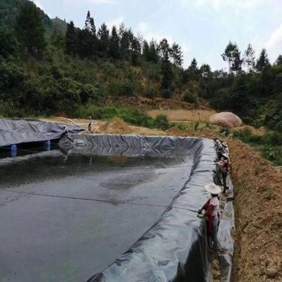 1.5 mm Géomembrane en HDPE noir lisse pour l'environnement extérieur